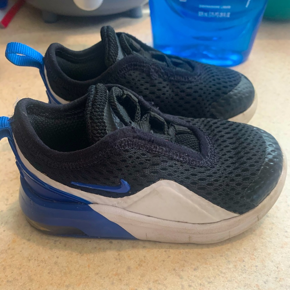 ❤️SOLD❤️Nike airmax 270 Size 5c